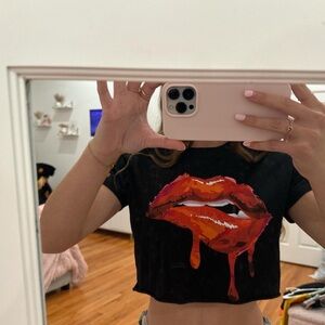 Windsor lip print cropped tshirt